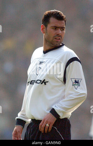 Fußball - FA Barclaycard Premiership - Bolton Wanderers / Manchester United. Florent Laville, Bolton Wanderers Stockfoto