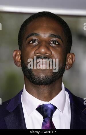 Rhashan Stone kommt zur World Charity Premiere von Three und Out im Odeon West End Cinema, Leicester Square, London. Stockfoto