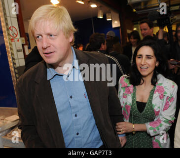 Boris Johnson und seine Frau Marina Kampagne auf Billingsgate Market, London. Stockfoto