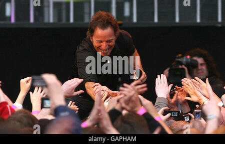 Bruce Springsteen spielt den ersten von drei ausverkauften Gigs im RDS in Dublin, Irland. Stockfoto