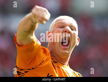 Fußball - Coca-Cola Football League Championship - Play Off - Finale - Hull City gegen Bristol City - Wembley Stadium. Dean Windass von Hull City feiert am Ende des Spiels Stockfoto