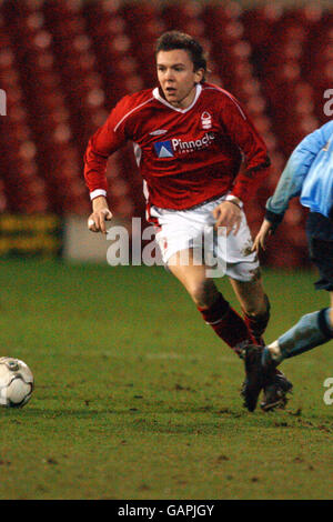 Fußball - FA Premier Reserve League - Nottingham Forest / Coventry City. Gregor Robertson vom Nottingham Forest Stockfoto