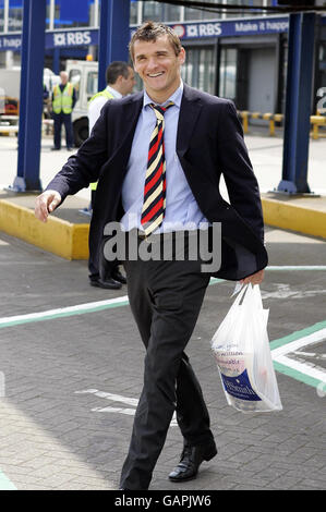 Fußball - Rangers Glasgow Flughafen verlassen Stockfoto