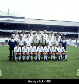 Tottenham Hotspur Kader 1978-79: (Hintere Reihe, l-r) Chris Jones, Ricardo Villa, Colin Lee, John Lacy, Ian Moores, Glenn Hoddle, Gerry Armstrong; (mittlere Reihe, l-r) ?, Jim Holmes, John Duncan, Mark Kendall, Barry Daines, Don McAllister, Terry Naylor, Manager Keith Burkinshaw; (Erste Reihe, l-r) Osvaldo Ardiles, Peter Taylor, John Gorman, Steve Perryman, John Pratt, Michael Stead, Neil McNab Stockfoto