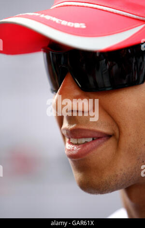 Vodafone McLaren Fahrer Lewis Hamilton während des Formel 1 Monaco Grand Prix Paddock Day in Monte Carlo, Monaco. Stockfoto