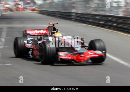 Formel-1-Autorennen - Großer Preis Von Monaco - Qualifikation - Monte Carlo. Lewis Hamilton im McLaren-Mercedes beim Qualifying in Monte Carlo, Monaco. Stockfoto