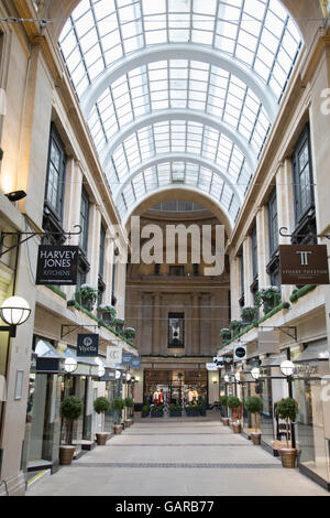 Austausch von Shopping Arcade, Nottingham, England, UK Stockfoto