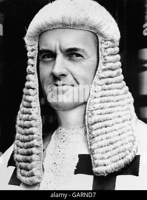 Lord Cullen, Richter am schottischen High Court, wurde heute vom Energieminister Cecil Parkinson zum Vorsitzenden der öffentlichen Untersuchung der Explosion auf der Piper Alpha Oil Production Platform ernannt. Stockfoto