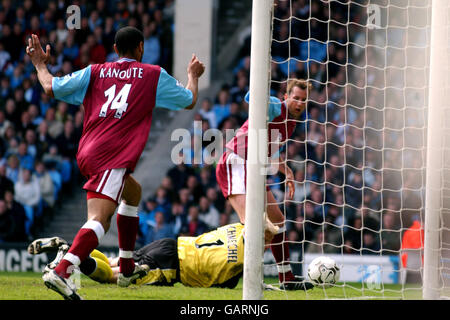 Fußball - FA Barclaycard Premiership - Manchester City gegen West Ham United Stockfoto