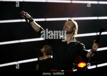 Ronan Keating von Boyzone spielt live in der O2 Arena in North Greenwich, London. Stockfoto