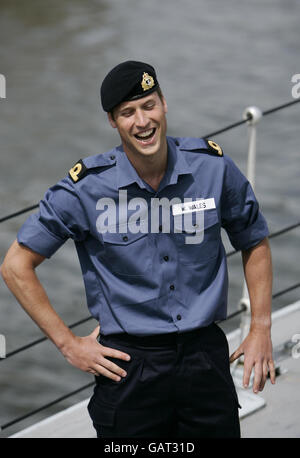 Prinz William während einer Trainingseinheit in Dartmouth, Devon, als er seine zweimonatige Bindung an die Royal Navy beginnt. Stockfoto