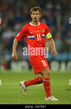 Fußball - UEFA-Europameisterschaft 2008 - Gruppe D - Griechenland - Russland - Wals Siezenheim Stadium. Sergei Semak, Russland Stockfoto