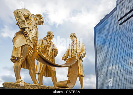Statuen von Matthew Boulton, James Watt und William Murdoch, Broad St, Birmingham, England, Vereinigtes Königreich Stockfoto