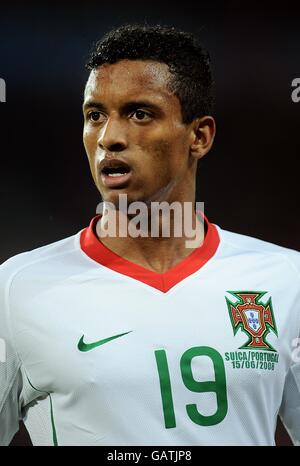 Fußball - UEFA-Europameisterschaft 2008 - Gruppe A - Schweiz - Portugal - St Jakob-Park. Luis Nani, Portugal Stockfoto