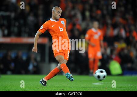 Fußball - Europameisterschaft 2008 - Gruppe C - Holland V Rumänien - Stade de Suisse Stockfoto