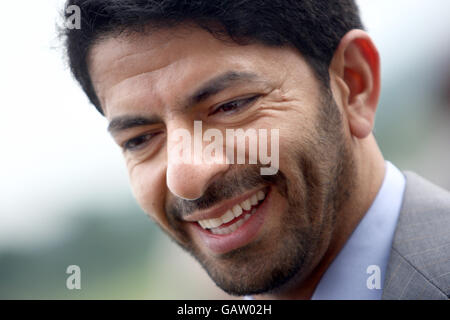 Pferderennen - Das Derby Festival 2008 - Ladies Day - Epsom Downs Racecourse. Pferdetrainer Saeed Bin Suroor Stockfoto