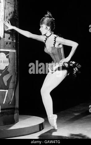 Internationale Kino - Hollywood - Musicals - Cyd Charisse - 1961 Stockfoto