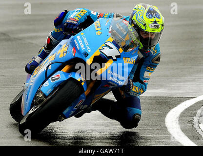 Suzukis Australier Chris Vermeulen qualifiziert sich im Qualifying im Donington Park für den morgigen britischen MotoGP Grand Prix auf dem dritten Platz. Stockfoto