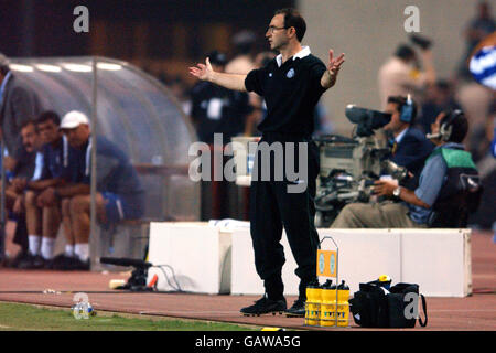 Celtic-Manager Martin O'Neill zeigt seine Begeisterung bei einem Linienvorführer Entscheidung Stockfoto