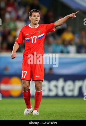 Fußball - UEFA-Europameisterschaft 2008 - Gruppe D - Russland gegen Schweden - Tivoli Neu-Stadion. Konstatin Zyryanov, Russland Stockfoto