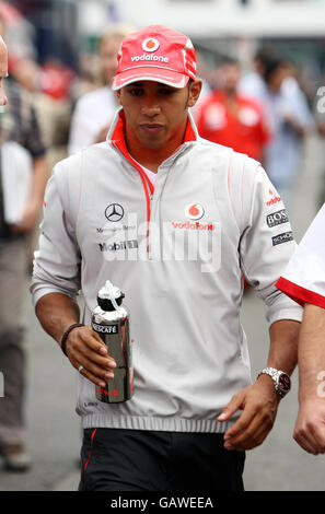 Formel-1-Motorsport - Großer Preis Von Frankreich - Rennen - Magny Cours. Vodafone McLaren Mercedes-Pilot Lewis Hamilton vor dem Grand Prix in Magny-Cours, Nevers, Frankreich. Stockfoto