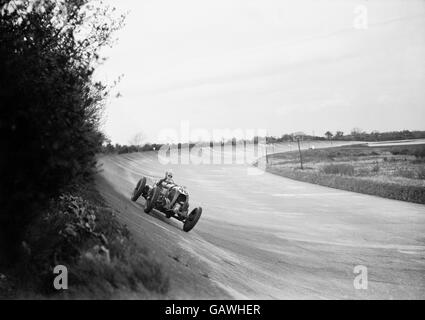 Motorsport - British Empire Race - Brooklands. Sir Henry Birkin während des British Empire Race in Brooklands. Stockfoto