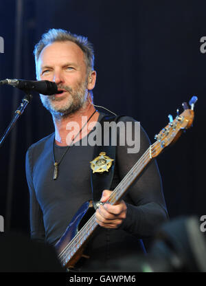 . . Sting of the Police tritt am zweiten Tag des Hard Rock Calling im Hyde Park im Zentrum von London auf der Hauptbühne auf. Stockfoto