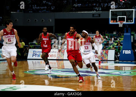 Philippinen. 5. Juli 2016. Türkei und Kanada trafen sich auf dem Hartplatz der Mall von Asien Arena in Pasay City zum Olympischen Qualifikationsturnier FIBA. Kanada gewann mit 77 Punkten gegenüber der Türkei 69. © J Gerard Seguia/ZUMA Draht/Alamy Live-Nachrichten Stockfoto