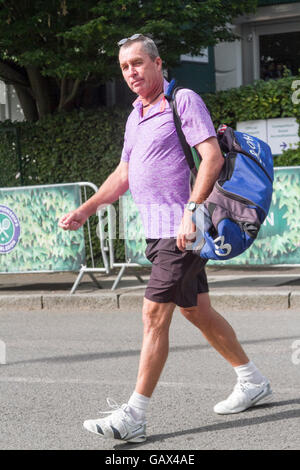 Wimbledon London, UK. 6. Juli 2016. Ivan Lendl, der ehemalige Wimbledon-Champion Andy Murray coacht kommt am 10. Tag des 2016 Wimbledon Tennis-Meisterschaften: Amer Ghazzal/Alamy Live-Nachrichten Stockfoto