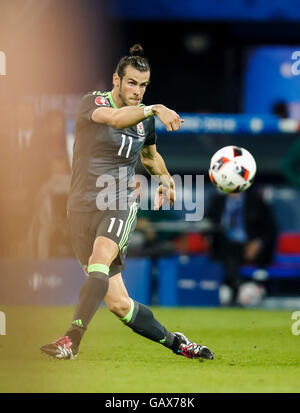 Lyon, Frankreich. 6. Juli 2016. Gareth BALE, Wales 11 treibt den Ball Aktion, Full-Size, PORTUGAL - WALES 2-0 Halbfinale, Fußball europäischen Meisterschaften EURO am 6. Juli 2016 in Stade de Lyon, Lyon, Frankreich. Fussball, Nationalmannschaft, Semis, 06.07.2016 Kredit: Peter Schatz / Alamy Live News Stockfoto