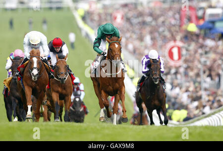 Horse Racing - 2008 Derby Festival - Derby Day - Epsom Downs Racecourse Stockfoto