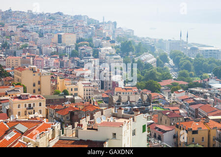 Istanbul, Türkei. Stadtbild mit Bosporus auf einem Hintergrund, Foto aus der Sicht der Galata-Turm Stockfoto