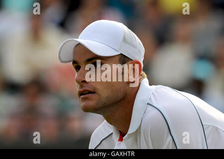 Andy Roddick in Aktion während der Wimbledon Championships 2008 im All England Tennis Club in Wimbledon. Stockfoto