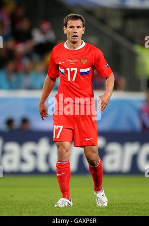 Fußball - UEFA-Europameisterschaft 2008 - Gruppe D - Russland gegen Schweden - Tivoli Neu-Stadion. Konstatin Zyryanov, Russland Stockfoto