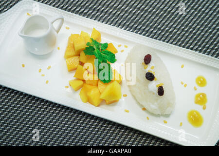 Thai Dessert Mango mit Klebreis. Stockfoto