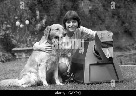 Britische TV - BBC - Kinder TV - Blue Peter - Moderatoren Stockfoto