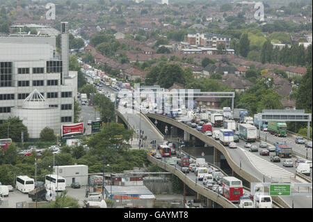 Kraftstoff Protest. Lastkraftwagen blockieren die A40 Westway aus Protest gegen die Kraftstoffsteuer. Stockfoto