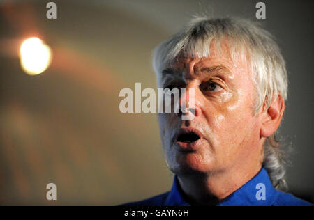 David Icke startet seine Kampagne bei den Halbpreis- und Howden-Nachwahlen mit einem Vortrag in Willerby, East Yorkshire. Stockfoto