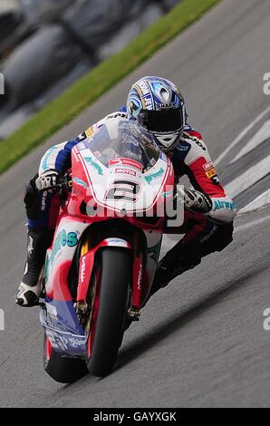 Moto - Bennetts britische Superbike-Meisterschaft - freies Training - Donnington Park Stockfoto