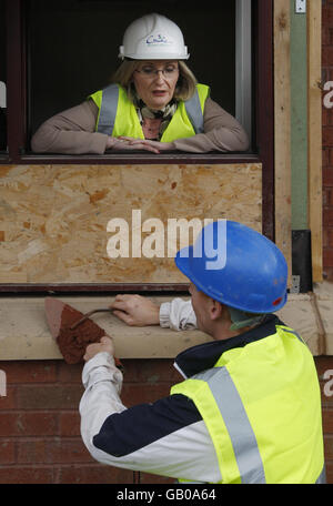 Margaret Curran besucht Baustelle in Glasgow Stockfoto