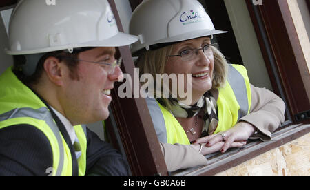 Margaret Curran besucht Baustelle in Glasgow Stockfoto