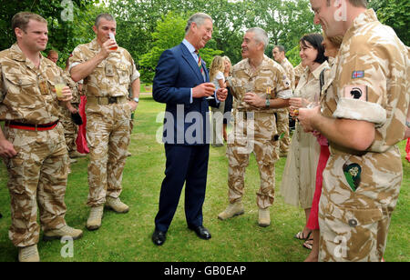 Prinz prämiert Mercian Regiment Stockfoto