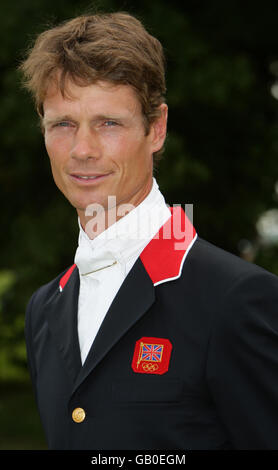 Olympische Spiele - Team GB Olympic Equestrian Photo Call - Hartpury House. Der britische William Fox-Pitt während des Olympischen Medientags des Teams GB im Hartpury House, Gloucestershire. Stockfoto