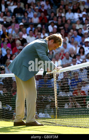 Tennis - Wimbledon 2003 - Herren 2. Runde - Greg Rusedski V Andy Roddick Stockfoto