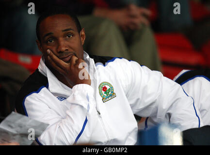 Fußball - vor der Saison freundlich - Macclesfield Town / Blackburn Rovers - Moss Rose Stadium. Blackburn Rovers-Manager Paul Ince sieht sich das Vorsaison-Freundschaftsspiel im Moss Rose Stadium, Macclesfield, an. Stockfoto