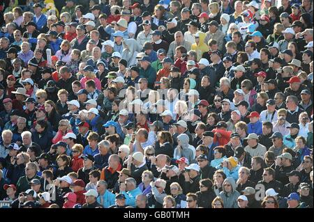 Golf - Open 2008 Championship - Tag Vier - Royal Birkdale Golf Club. Die vollgepackten Galerien auf dem 18. Loch Stockfoto