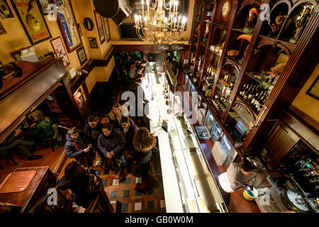 O'Neills Pub Interieur in Dublin, Republik Irland, Europa Stockfoto