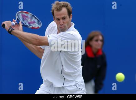 Greg Rusedski in Aktion während seines Halbfinales gegen Hicham Arazi Stockfoto