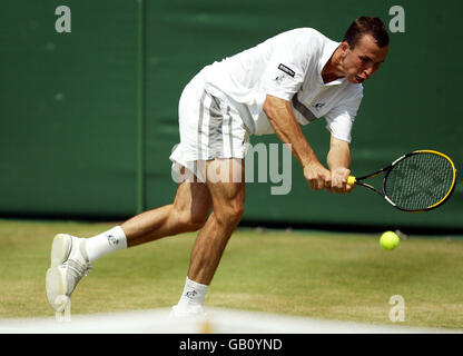 Tennis - Wimbledon 2003 - Männer 3. Runde - Mark Philippoussis V Radek Stepanek Stockfoto