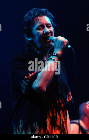 T in the Park Festival 2008 - Schottland. Shane MacGowan von den Pogues tritt beim T in the Park Musikfestival in der Nähe von Kinross in Schottland auf. Stockfoto